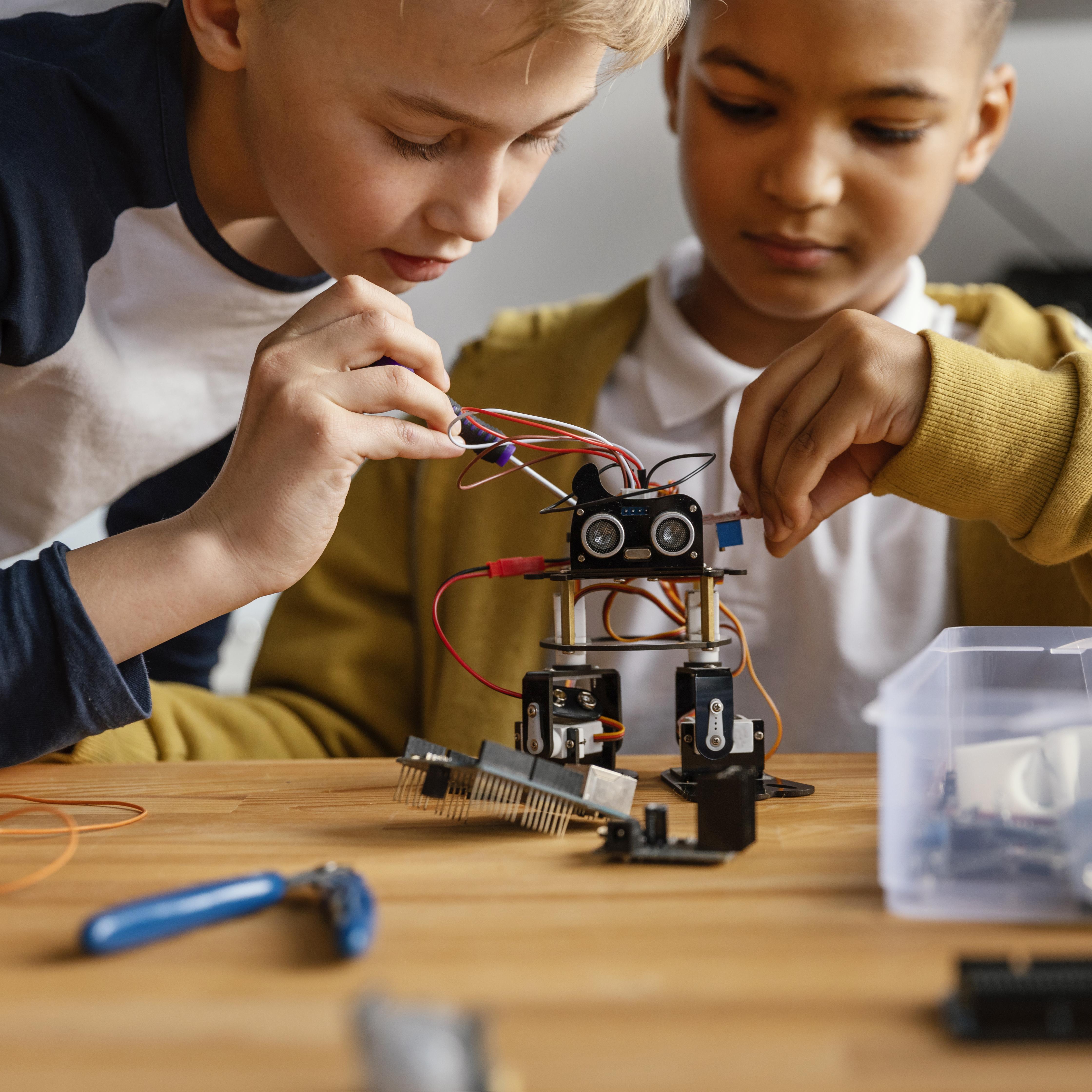 eduCOBOT: Platform to learn Coding and Robotics